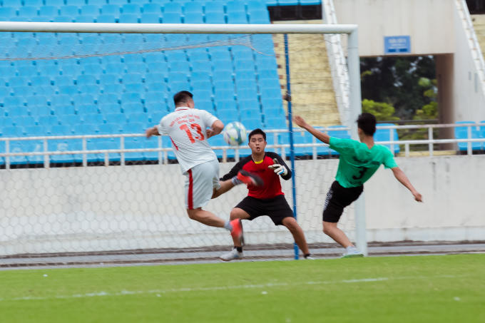 Trận giao hữu đ&atilde; cống hiến cho kh&aacute;n giả những pha b&oacute;ng đẹp. Kết th&uacute;c trận đấu 2 đội h&ograve;a nhau với tỷ số: 2 - 2.&nbsp;