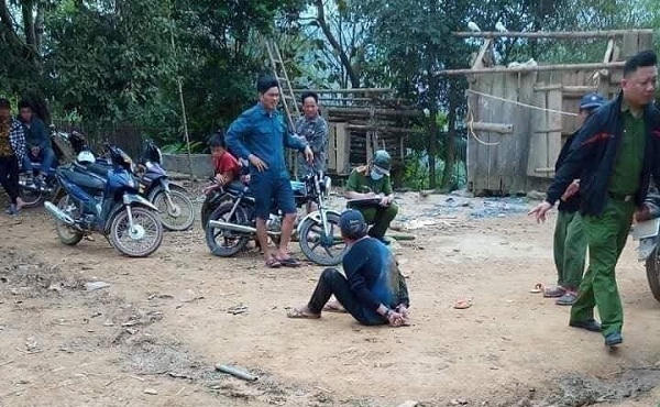 Đối tượng Tráng Seo Sùng bị bắt ngay sau khi gây án.