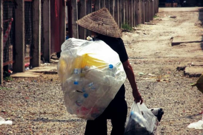 Đắng cay phận &ldquo;ve chai, đồng n&aacute;t&rdquo;