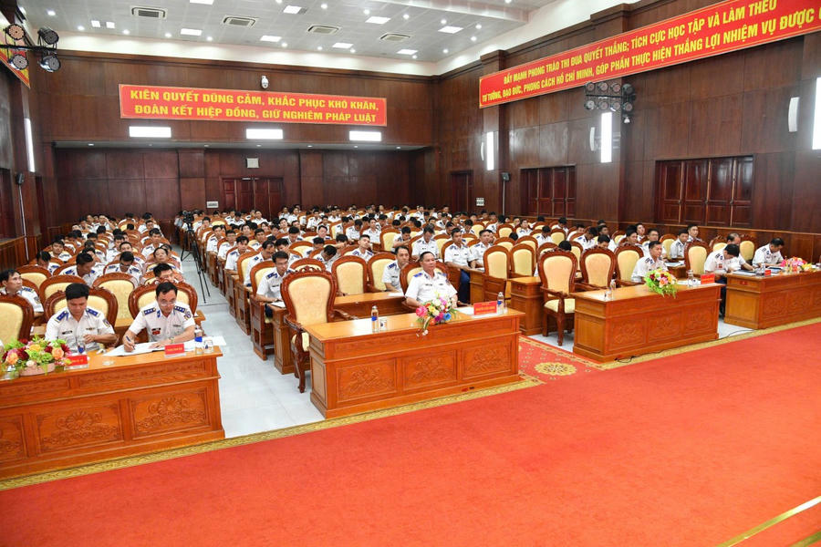 Các đại biểu tham dự Lễ Phát động