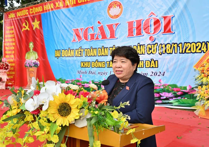 Chủ nhiệm Ủy ban Xã hội Nguyễn Thúy Anh phát biểu.