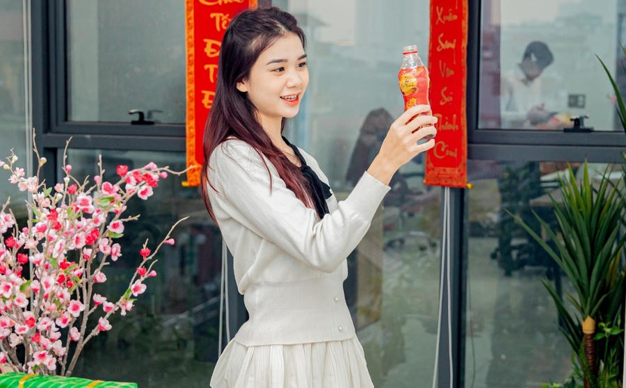 Nhiều người trẻ thanh lọc cơ thể để tươi mát mỗi ngày với Trà Thanh Nhiệt Dr Thanh.