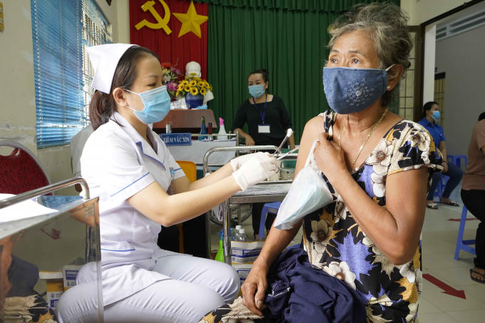 Hơn 70% người dân Côn Đảo được tiêm vaccine phòng COVID-19