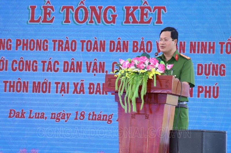 Đại tá Trần Anh Sơn, Phó giám đốc Công an tỉnh phát biểu tại buổi lễ