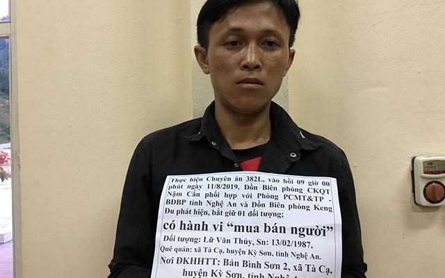 Lừa bán phụ nữ qua biên giới để lấy tiền công 15.000.000 đồng