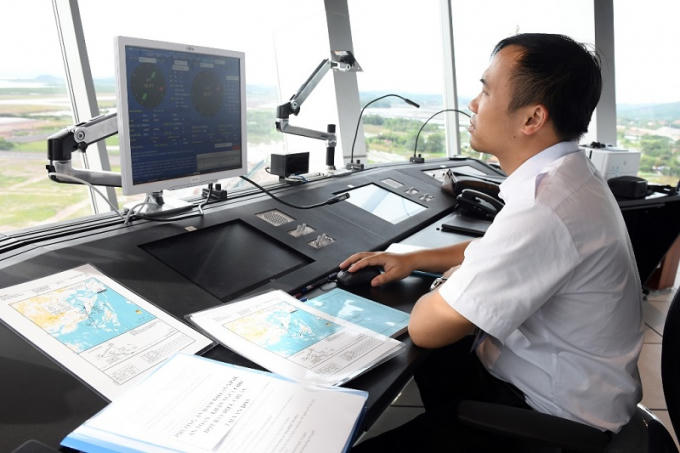Từ vị trí Đài kiểm soát không lưu có thể quan sát được toàn bộ sân bay.