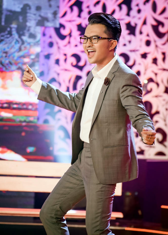 Kh&aacute;nh Thi khiến kh&aacute;n giả đứng tim bởi m&agrave;n nh&agrave;o lộn nhiều v&ograve;ng trong S&agrave;i G&ograve;n Đ&ecirc;m Thứ 7