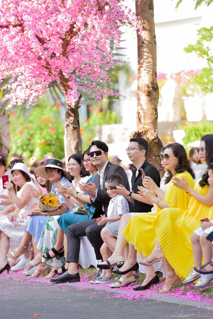 MC Phan Anh bất ngờ xuất hiện.