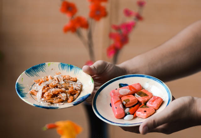 Món tré, nem chua là đặc sản của nhiều tỉnh miền Trung như Đà Nẵng, Huế.
