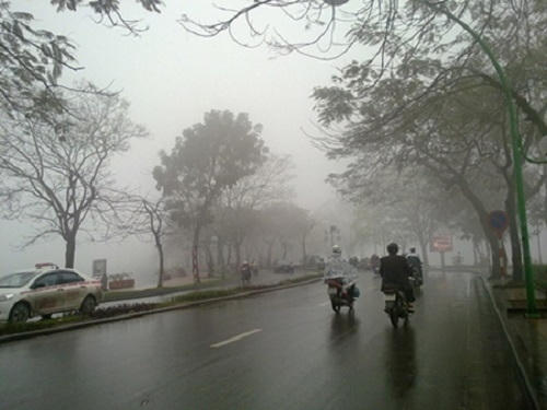 Ngày mai 25/3, các tỉnh miền Bắc tiếp tục rét đậm và có mưa trên diện rộng. (Nguồn: internet)