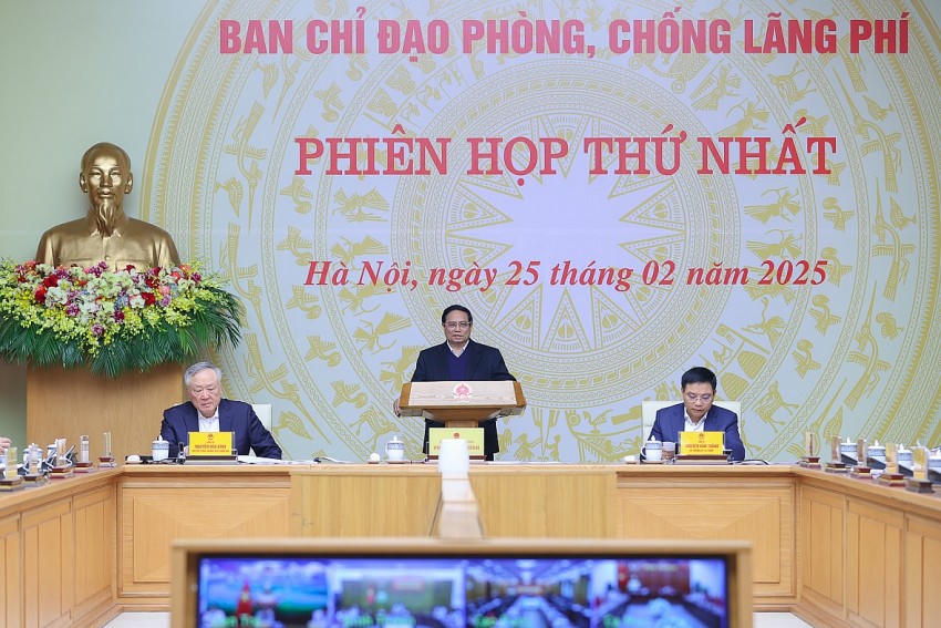 Thủ tướng yêu cầu các đại biểu tập trung thảo luận đánh giá đúng tình hình, đề xuất nhiệm vụ, giải pháp phòng, chống lãng phí tại tất cả các ngành, lĩnh vực - Ảnh: VGP