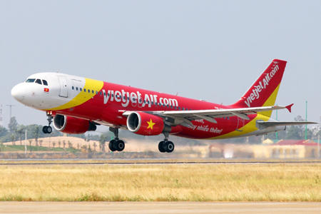 Hai máy bay của Vietjet bị mất liên lạc với Đài kiếm soát không lưu đêm 9/3 do lỗi của kiểm soát viên không lưu