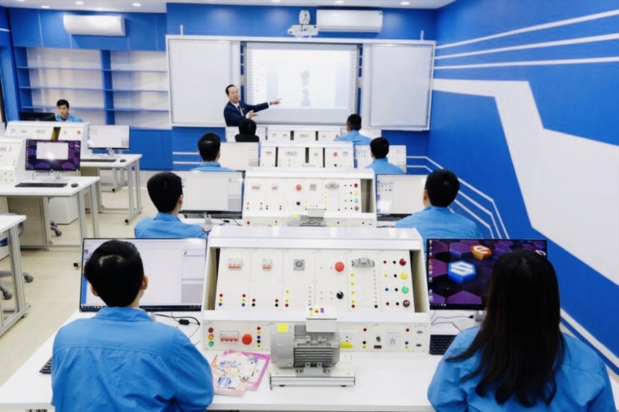 Đến năm 2026, khoảng 40% lao động sẽ phải chuyển đổi kỹ năng để thích nghi với công nghệ mới