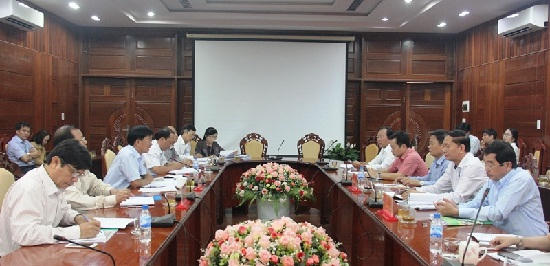 Quảng Ng&atilde;i y&ecirc;u cầu thủ trưởng đơn vị, Chủ tịch UBND c&aacute;c huyện, th&agrave;nh phố phải trực tiếp tham dự, kh&ocirc;ng được cử cấp ph&oacute; đi thay. Ảnh: quangngai.gov.vn.