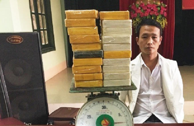 Tang vật thu giữ là 20 bánh heroin có trọng lượng 7kg.