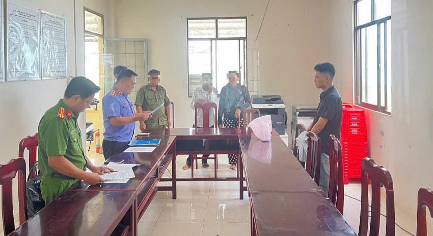 Cơ quan Điều tra VKSND tối cao tống đạt quyết định tố tụng đối với bị can.