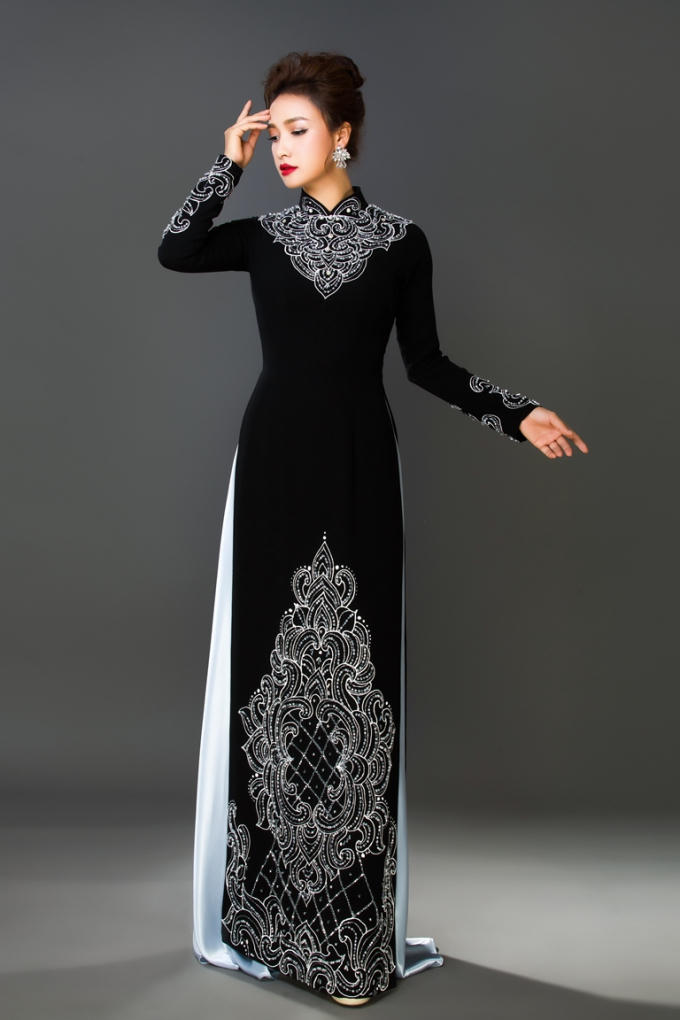 L&ecirc; B&ecirc; La dịu d&agrave;ng đến bất ngờ trong t&agrave; &aacute;o d&agrave;i