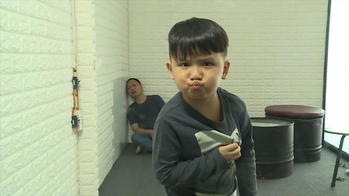 Chuyện trò rất vui vẻ.