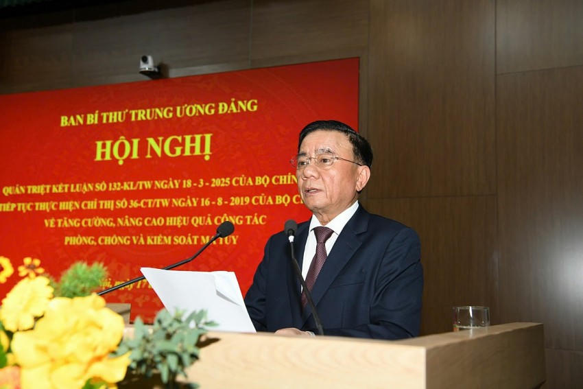Ủy viên Bộ Chính trị, Thường trực Ban Bí thư Trần Cẩm Tú phát biểu kết luận Hội nghị.