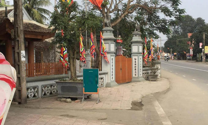 Phần nhô ra nhà của nhà thờ chưa được giải tỏa.