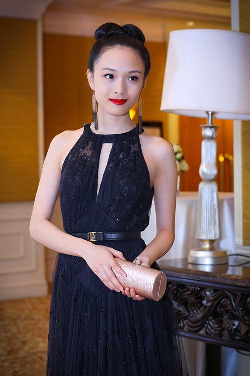 Được biết, người đẹp sang Nga định cư từ năm 12 tuổi.