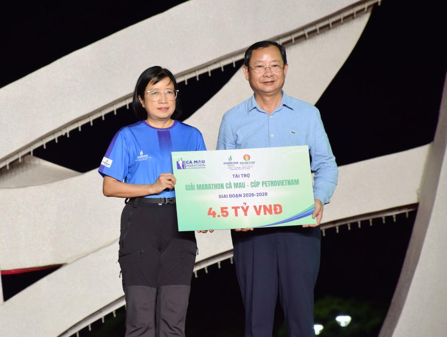 Công ty Cổ phần – Tổng Công ty Phân bón Dầu khí Cà Mau trao bảng tài trợ Giải Marathon Cà Mau – Cúp PetroVietnam trị giá 4,5 tỷ đồng (giai đoạn 2026–2028).