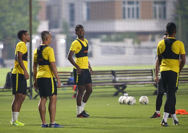 Cầu thủ Malaysia cố gắng quen với thời tiết ở Hà Nội