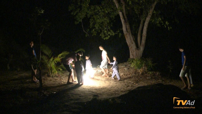 Một lần nữa, biệt đội giải cứu lại phải xuất hiện.