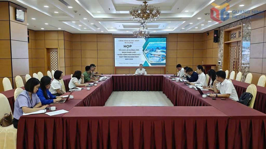 Quang cảnh cuộc họp hưởng ứng Ngày Pháp luật Việt Nam năm 2025 (9/11).