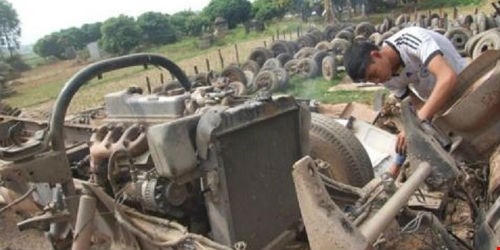 Máy cày, công nông hay ô tô dù to đến mấy, nhưng qua tay thợ lành nghề chỉ vài ba ngày "phẫu thuật" là có từng bộ phận để bán