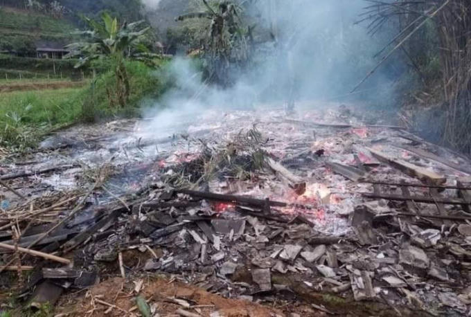 Hiện trường ngôi nhà bị cháy rụi của bà Hương do thói quen đốt lửa sưởi ấm buổi tối.