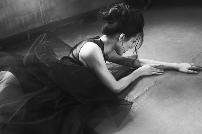 Được biết, bộ hình này của cô do nhiếp ảnh gia Bobby Nguyễn thực hiện.