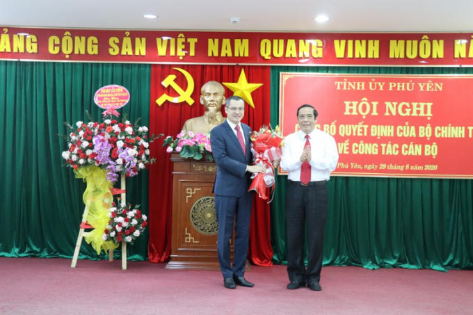 Anh121.