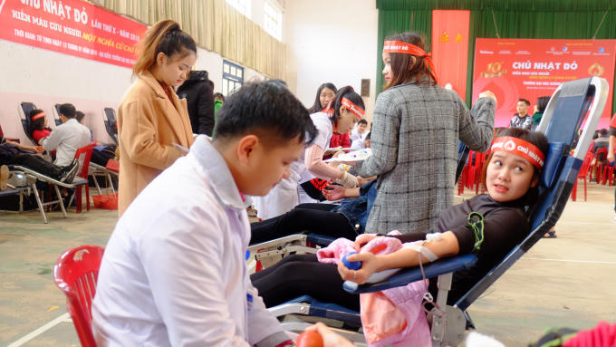 Ấm áp ngày hội hiến máu tình nguyện