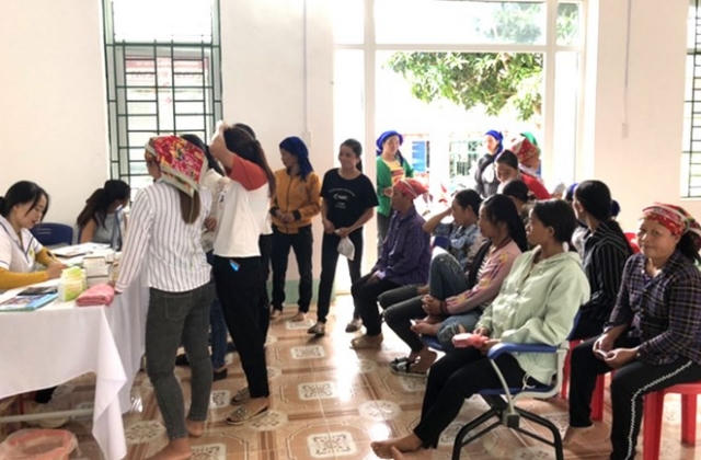 Lào Cai: Thi hành kỷ luật Cảnh cáo 2 đảng viên vì sinh con thứ 5 và thứ 7