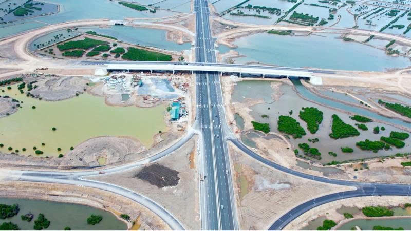 Dự án đường ven sông kết nối từ đường cao tốc Hạ Long – Hải Phòng đến thị xã Đông Triều (đoạn từ nút giao Đầm Nhà Mạc đến đường tỉnh 338 – giai đoạn 1) giải ngân chậm vì thiếu vật liệu san lấp.