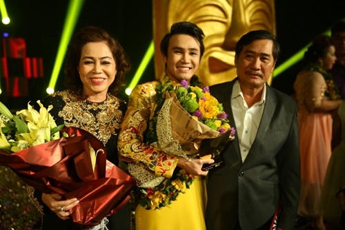 Huỳnh Lập trở thành Quán quân Cười Xuyên Việt phiên bản nghệ sĩ