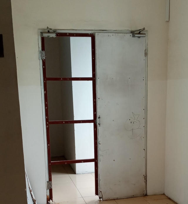 Cửa thoát hiểm thường trong tình trạng “hững hờ”, chỗ kín chỗ hở