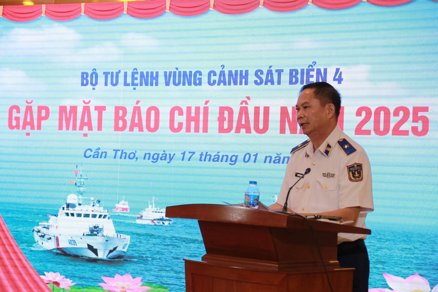 Thiếu tướng Nguyễn Văn Dũng phát biểu tại buổi họp mặt với các cơ quan báo chí.