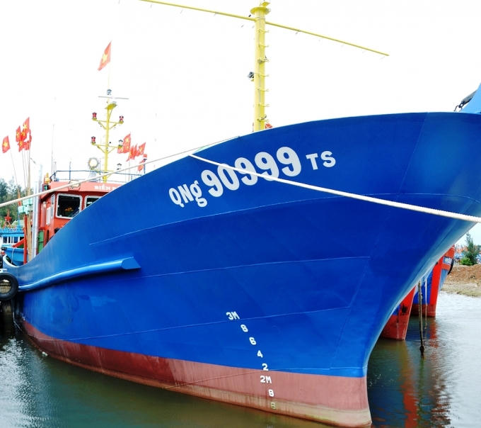 Tàu cá vỏ thép QNg 90999 TS của ngư dân Võ Văn Hân.