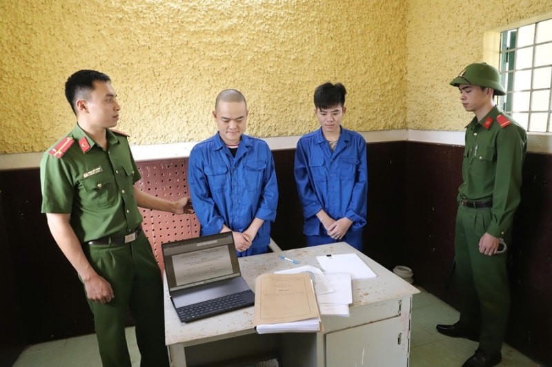 Hai đối tượng tại cơ quan điều tra