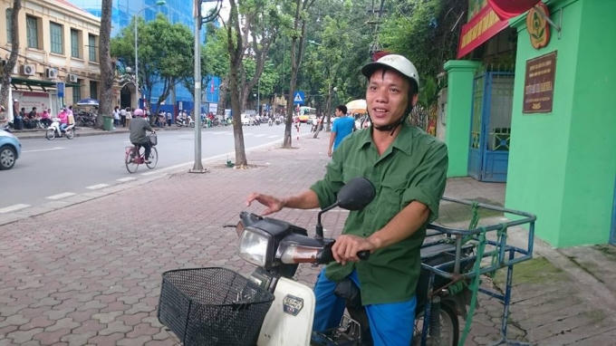 Chia sẻ cảm xúc sau khi nhận được lại số tiền lớn bị mất, anh Đức cho hay: "Anh vô cùng cảm kích và biết ơn các chiến sĩ CSGT, số tiền 70 triệu là tài sản vô cùng lớn của gia đình, nếu phải đền cho công ty sẽ phải xoay xở một thời gian dài".