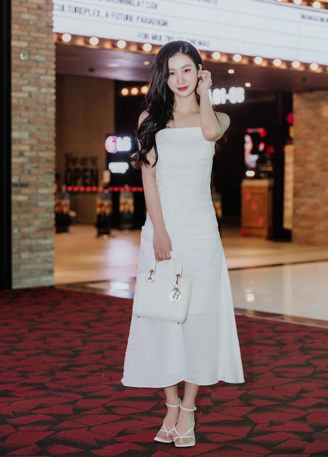 Anh696.