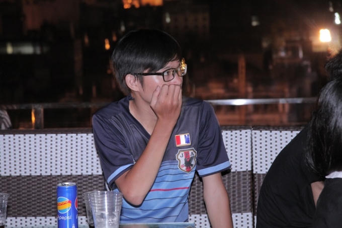 Lo Lắng...