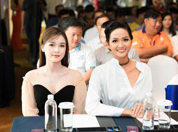 Hoa hậu H’hen Niê diện đồ màu trắng, làm đại sứ thể thao cuộc đua tranh cúp truyền hình TPHCM