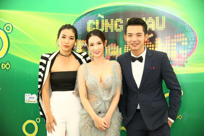 Đội Chanh Thần gồm ca sĩ Mai Quốc Việt, Mc Quỳnh Chi, diễn viên Yến Phạm.