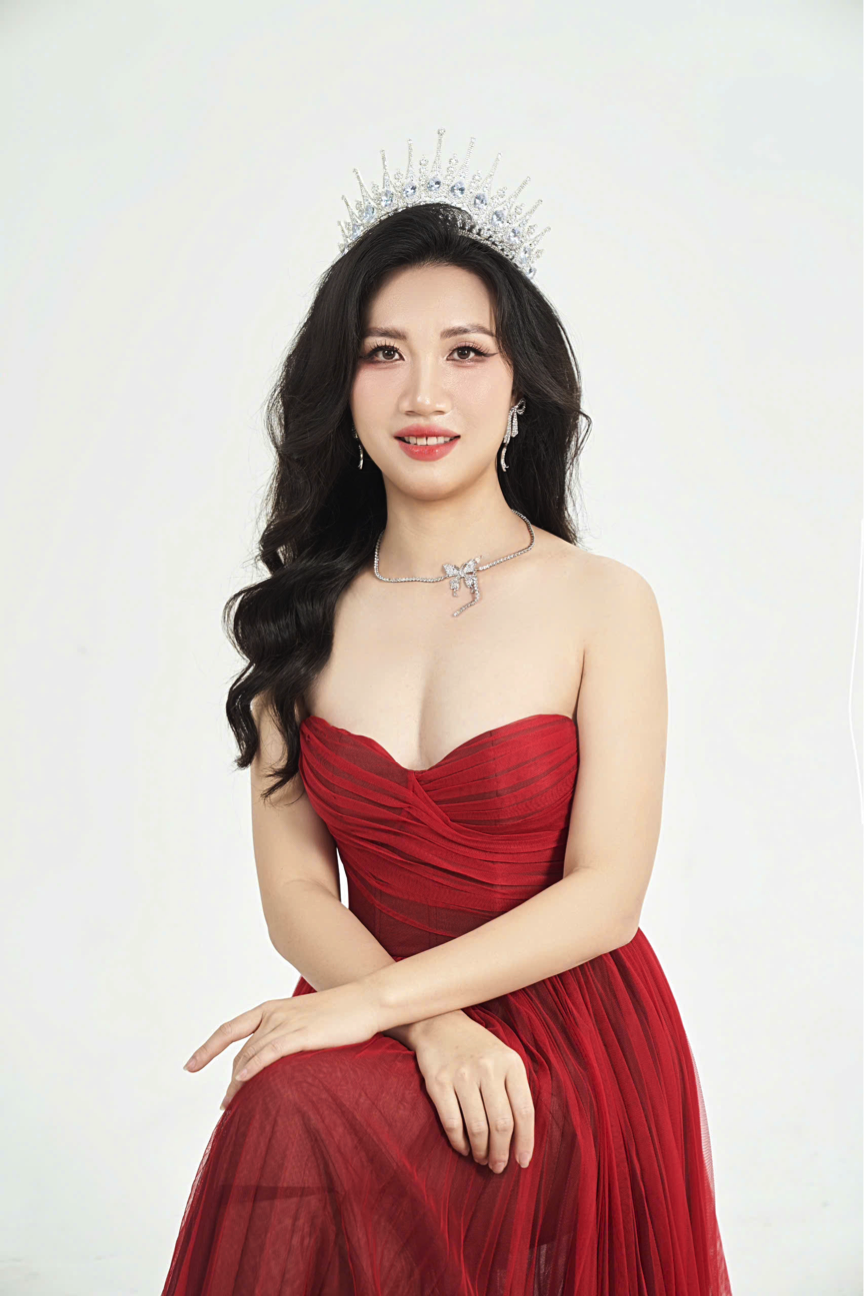Th.S, Á hậu Nguyễn Hằng - Phó BTC cuộc thi.
Luật sư Đặng Thị Thúy Huyền - Nhà tài trợ pháp lý tại cuộc thi
Ông Trung Hoàng - Giám đốc truyền thông cuộc thi.
Luật sư Đặng Thị Thúy Huyền - Nhà tài trợ pháp lý tại cuộc thi
Ông Trung Hoàng - Giám đốc truyền thông cuộc thi.
Ông Trung Hoàng - Giám đốc truyền thông cuộc thi.