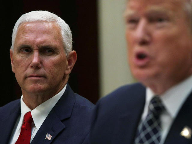 Tổng thống Mỹ Donald Trump và Phó Tổng thống Mỹ Mike Pence (trái). (Ảnh: Getty)