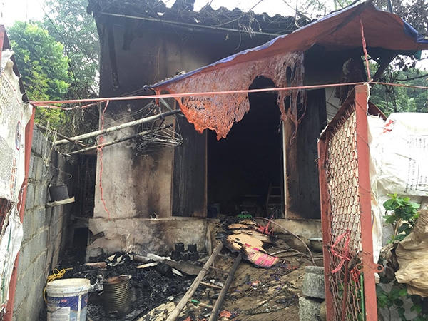 Hiện trường căn nhà bà Xuân bị cháy rụi, bà Xuân đã tử vong ngay sau đó.