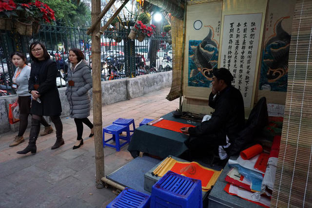 Các lán ông đồ đều được dựng từ chất liệu tre nứa mang lại cảm giác gần gũi.